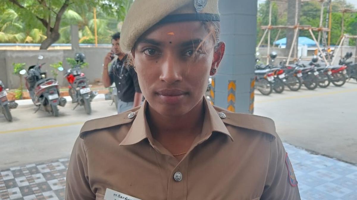 Woman police constable in Tiruppur turns midwife; sees through delivery in autorickshaw