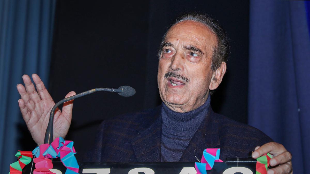 Azad expels 3 confidants from newly-floated party, ex-deputy CM to rejoin Congress