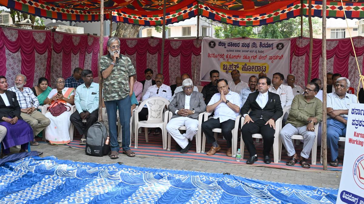 Protest for HC Circuit Bench in Shivamogga receives support from journalists, others