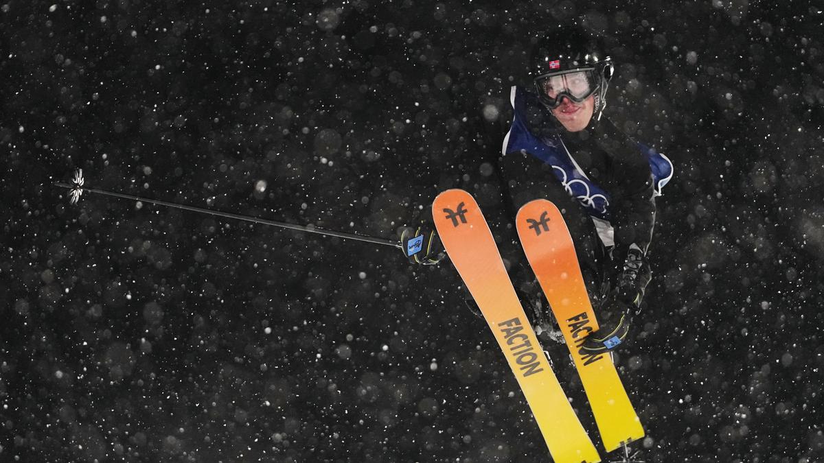 Frostad dari Norwegia memenangkan medali emas besar di ‘salah satu acara terhebat yang pernah ada’ di Olimpiade Musim Dingin