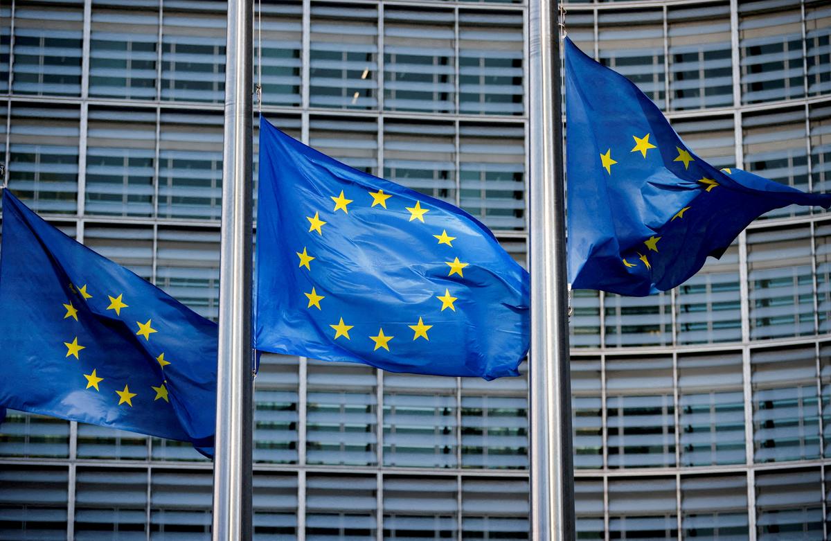 AI could supercharge disinformation and disrupt EU elections, experts warn