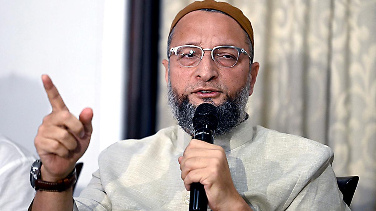 Miscreants throw stones at Asaduddin Owaisi's Delhi residence