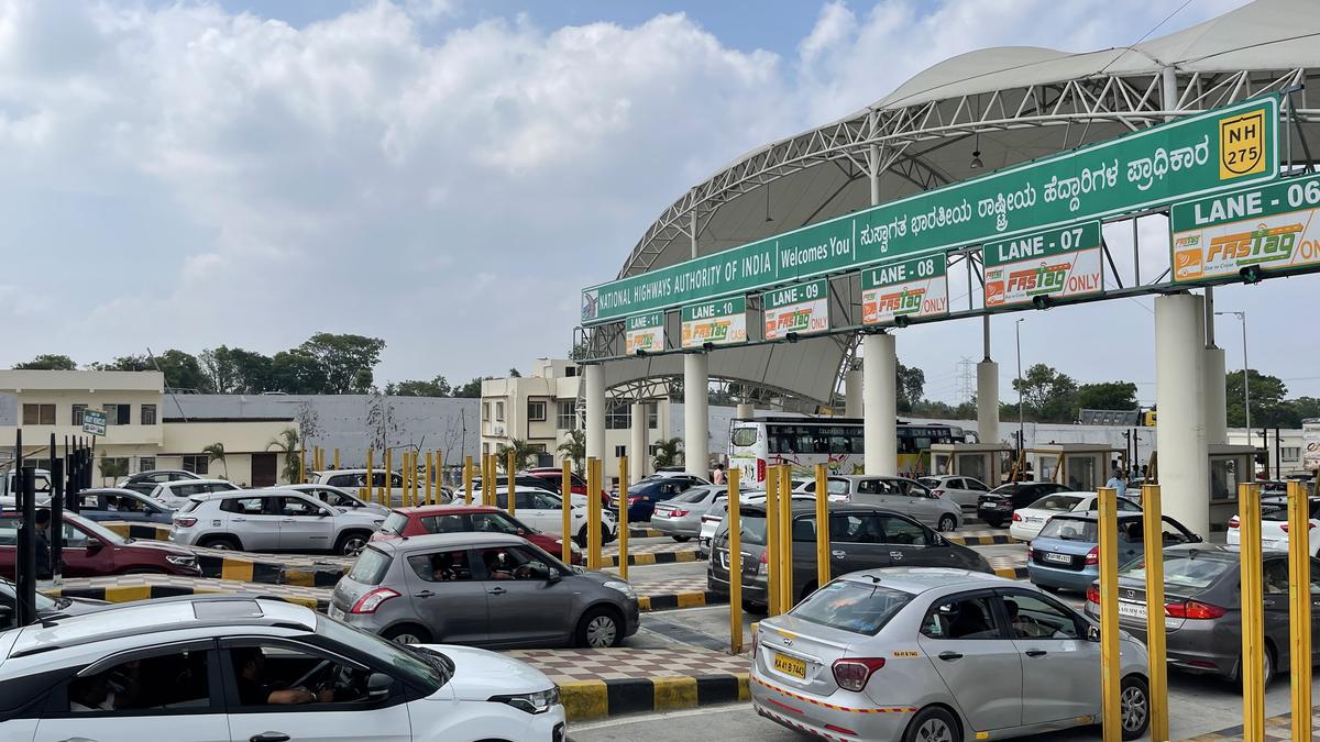 PM Modi in Ramanagara: Massive traffic snarl on Bengaluru-Mysuru Expressway, vehicles pile up for over a kilometre
