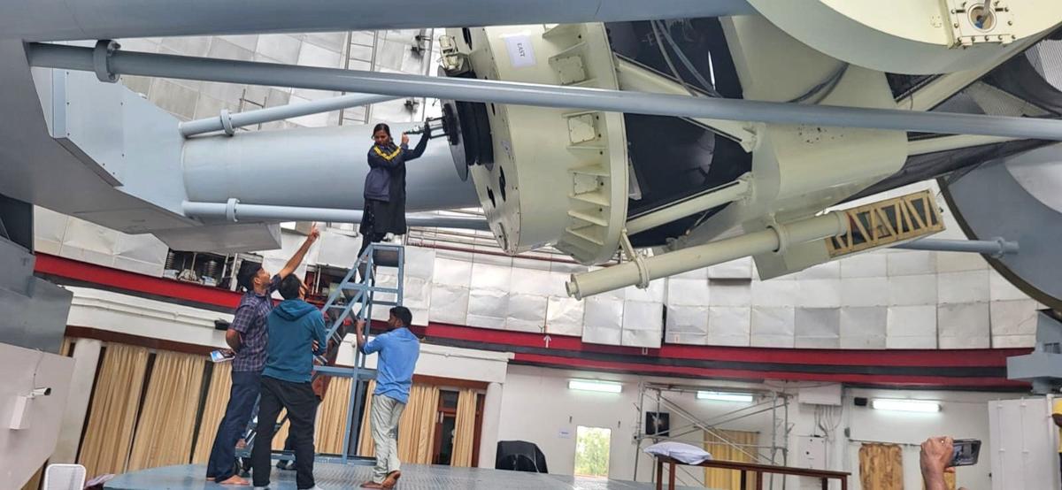 The Vainu Bappu Observatory’s latitudinal advantage makes it the only station of the the Indian Institute of Astrophysics where stellar observations on the southern skies can be carried out. The Vainu Bappu Observatory’s latitudinal advantage makes it the only station of the the Indian Institute of Astrophysics where stellar observations on the southern skies can be carried out.