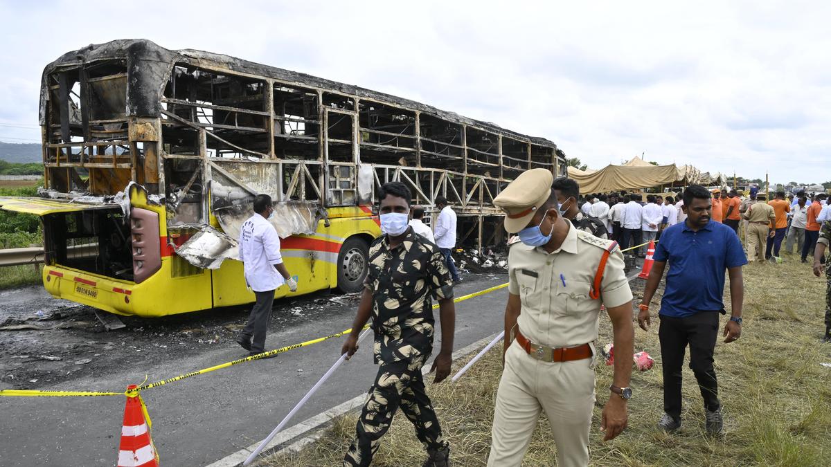 Hyderabad-Bengaluru bus fire: Karnataka sends transport department officials  to Kurnool - The Hindu
