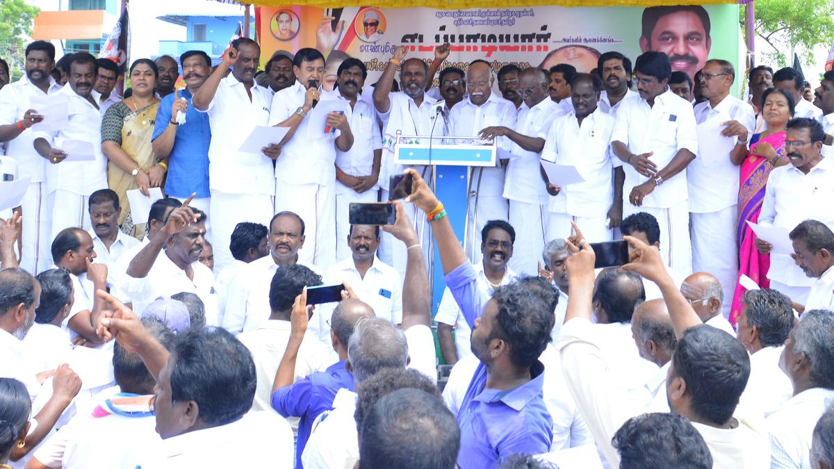 AIADMK blames DMK government for plight of farmers in Ramanathapuram district