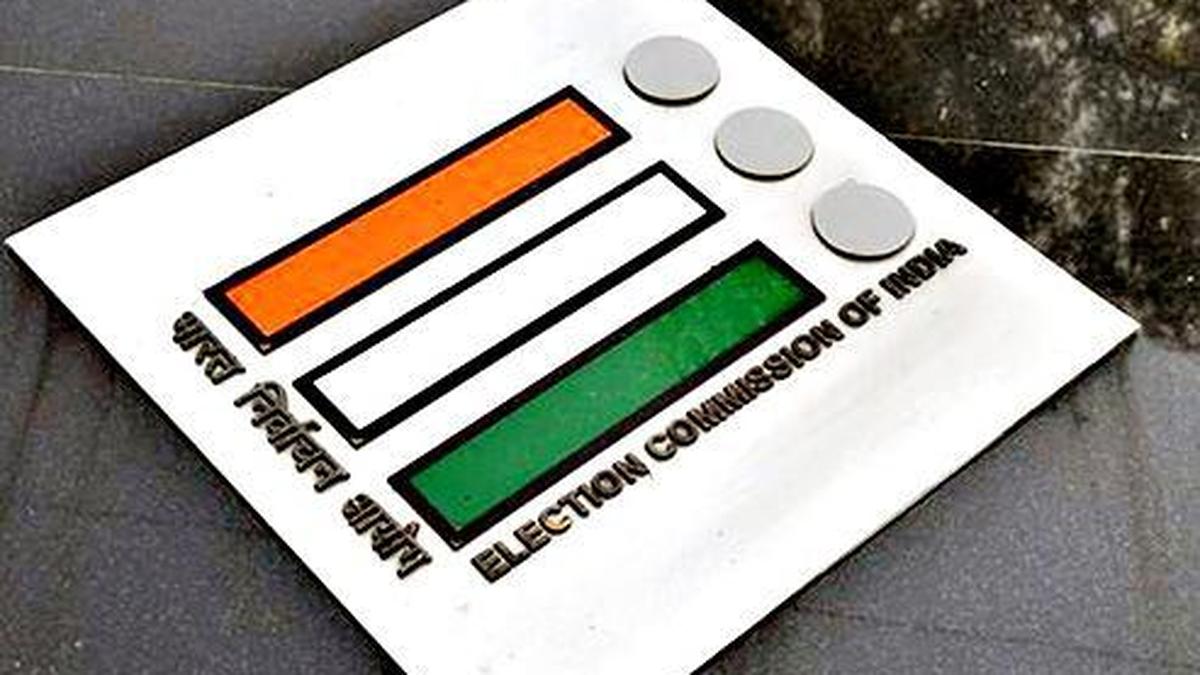 ECI reshuffles 13 IAS officers in West Bengal, appoints DM-cum-DEOs ahead of Assembly polls