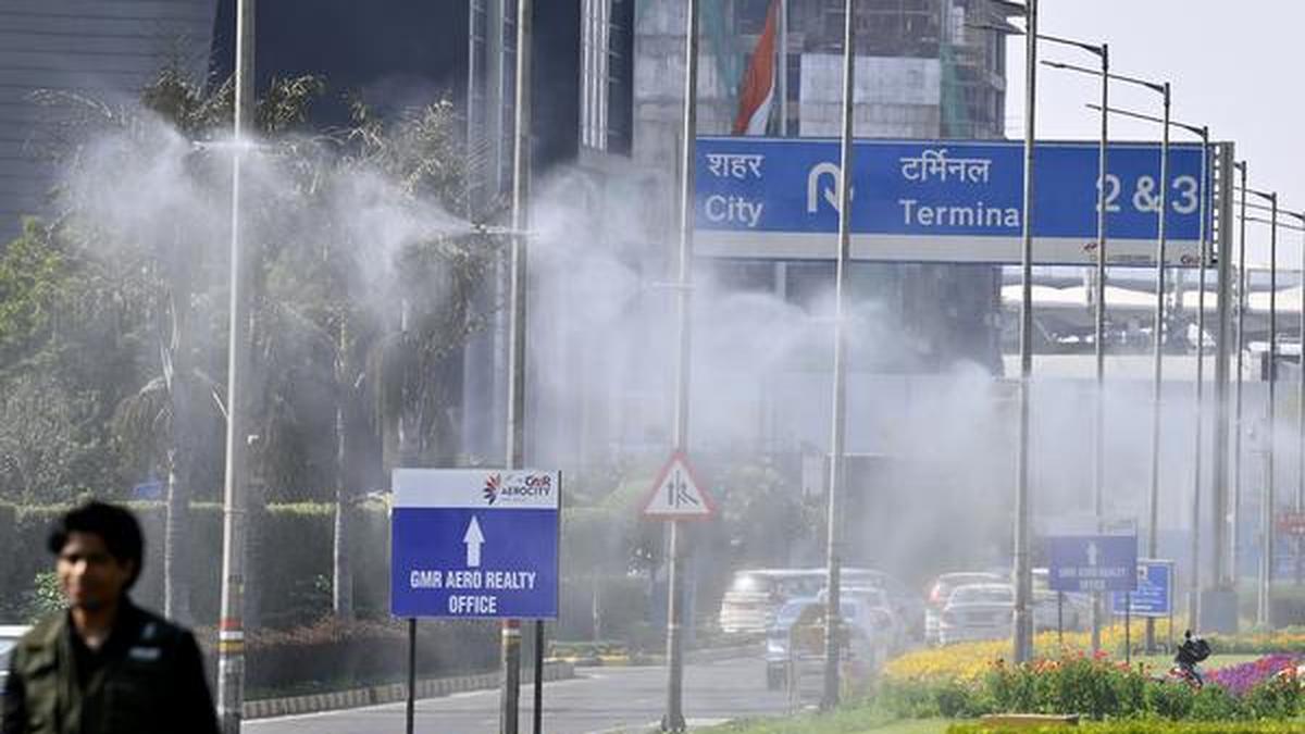 Delhi's minimum temperature at 11.1°C, AQI remains 'poor'