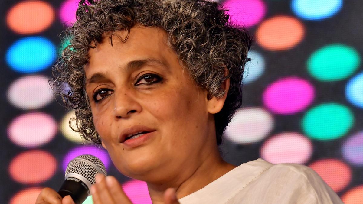 Arundathi Roy Warns Kerala Against Fascism