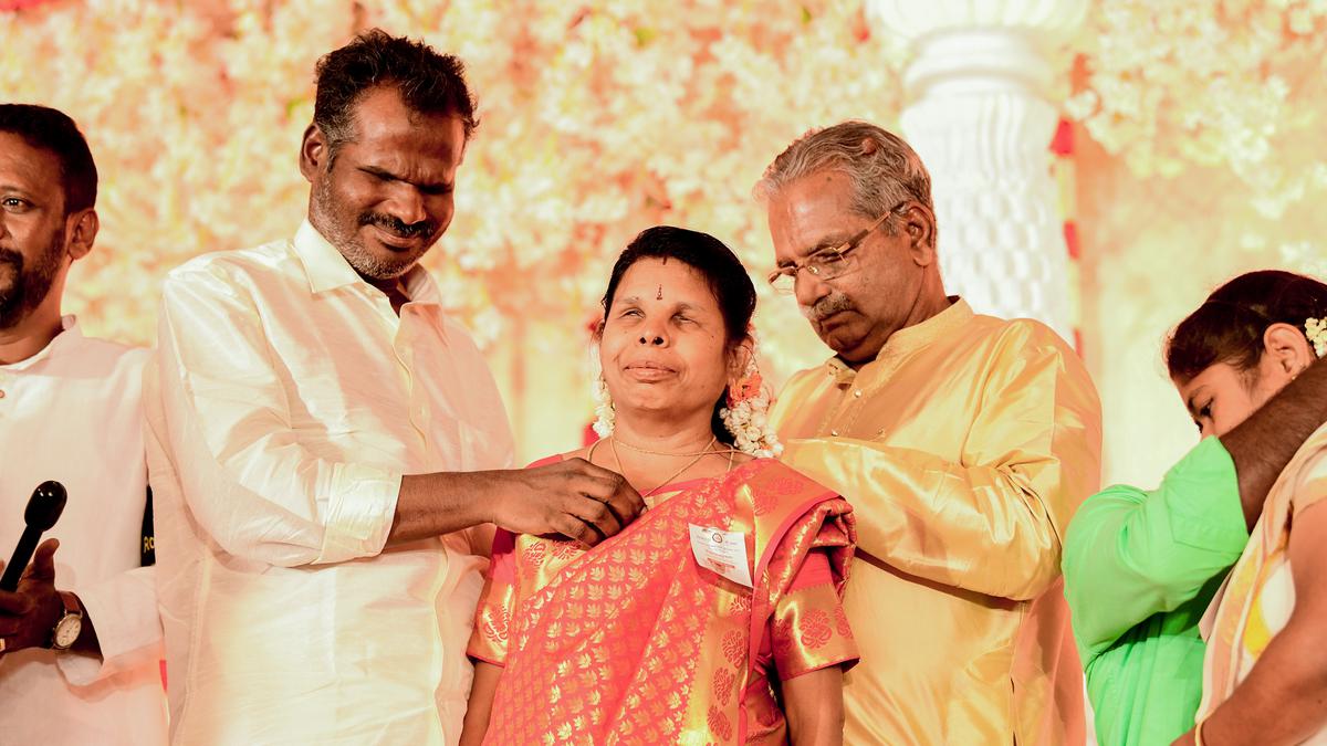 28 couples tie the knot at a social wedding in Alappuzha