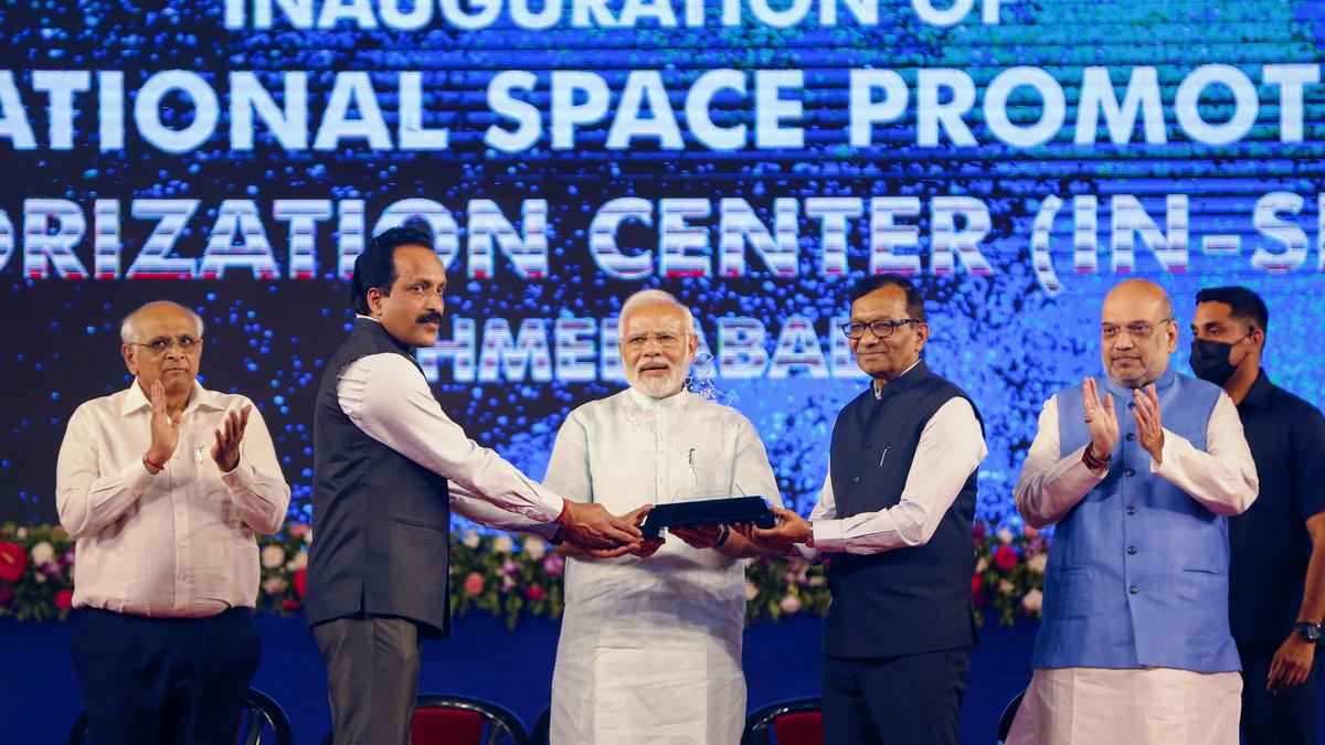 Space policy draws cautious optimism