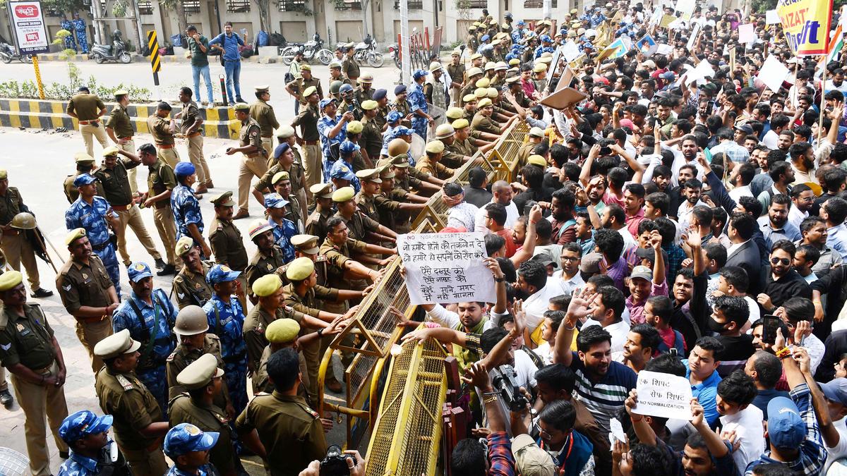 Thousands of aspirants protest outside UPPSC headquarters in Prayagraj over exam format