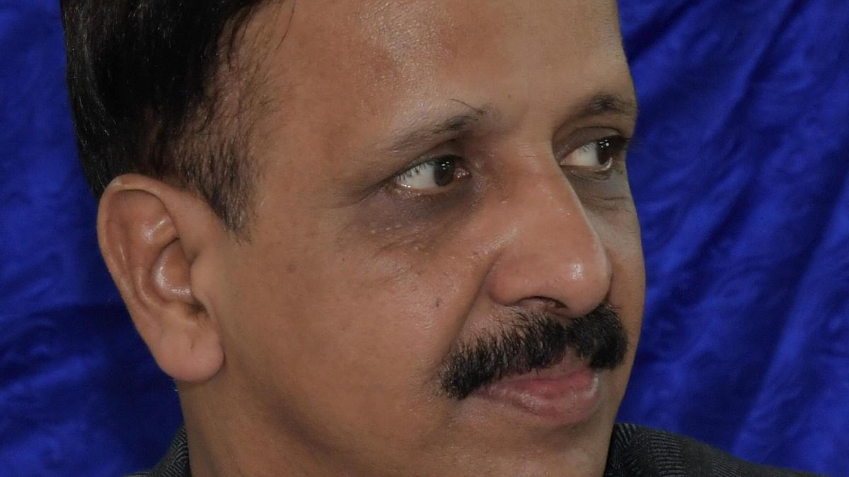 Court imposes ₹6,000 fine on Expert Group Chairman Narendra Nayak
