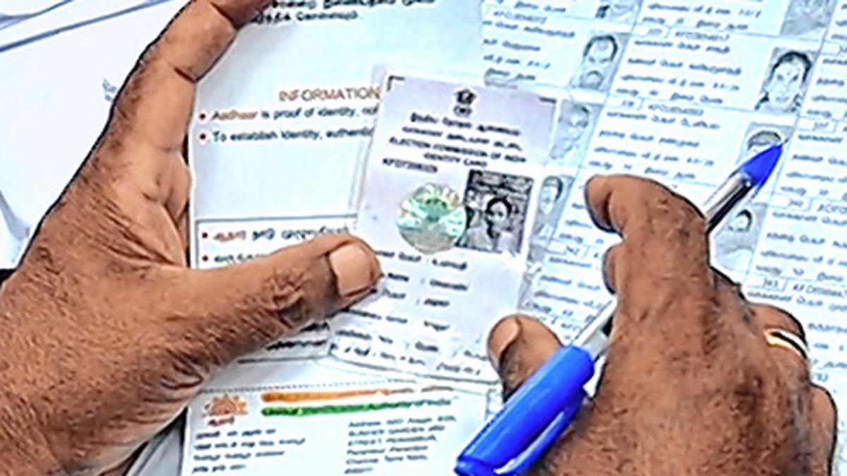 Elections 2024 voter ID Alternatives: Aadhar, PAN and 12 other documents Accepted at Polling Stations