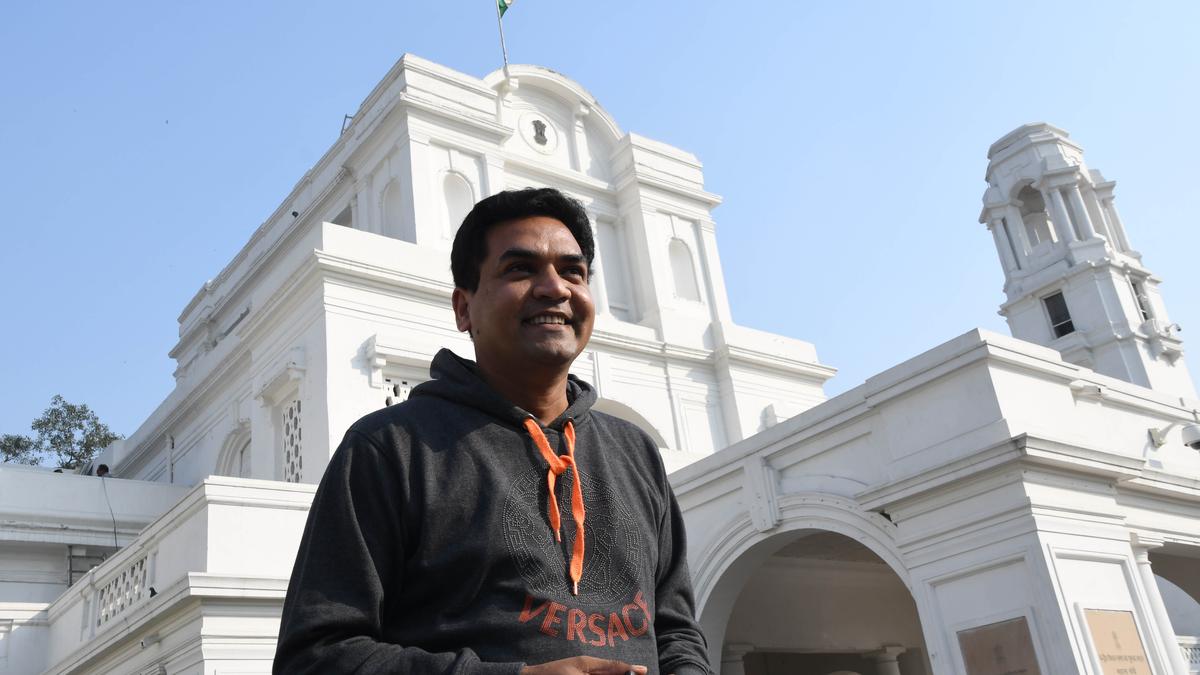 Kapil Mishra targets Rahul Gandhi over surname, Savarkar remark