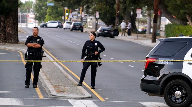 2 killed, 5 injured in shooting at Los Angeles park