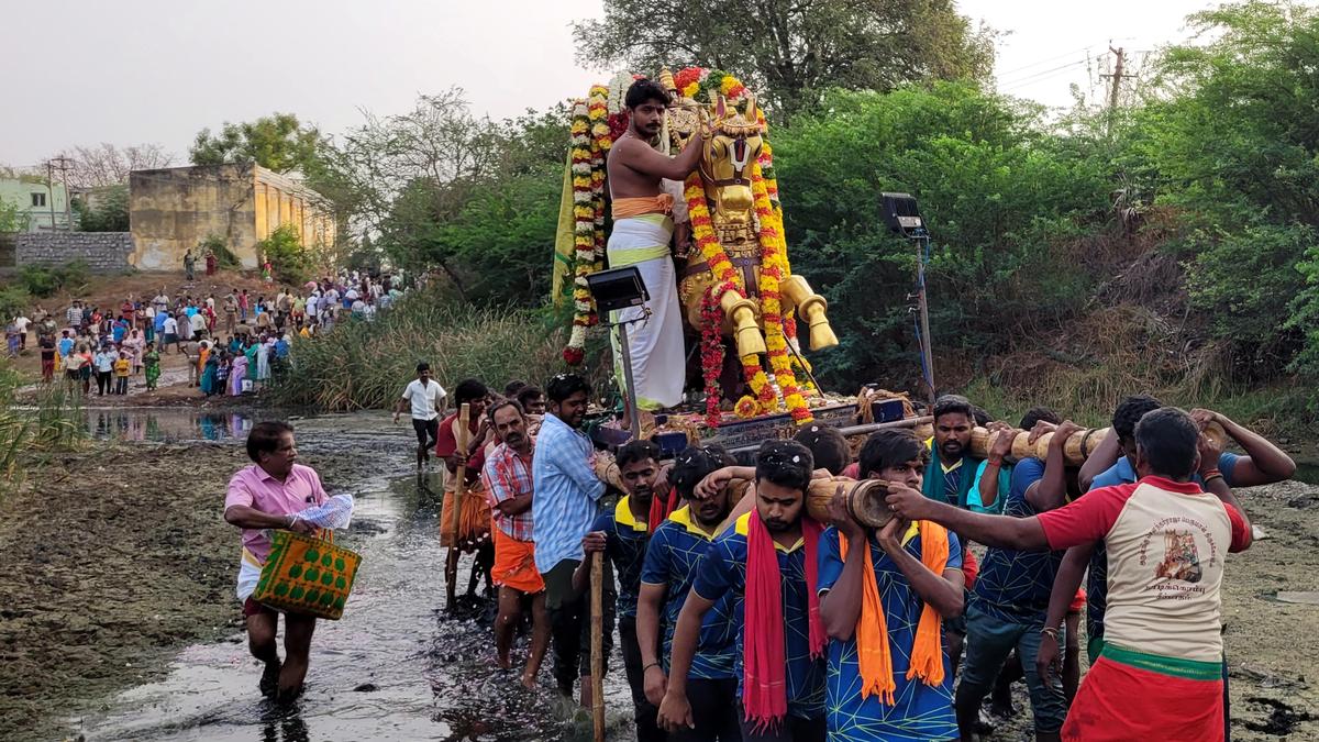 Lord Perumal enters river as part of Chithirai festival