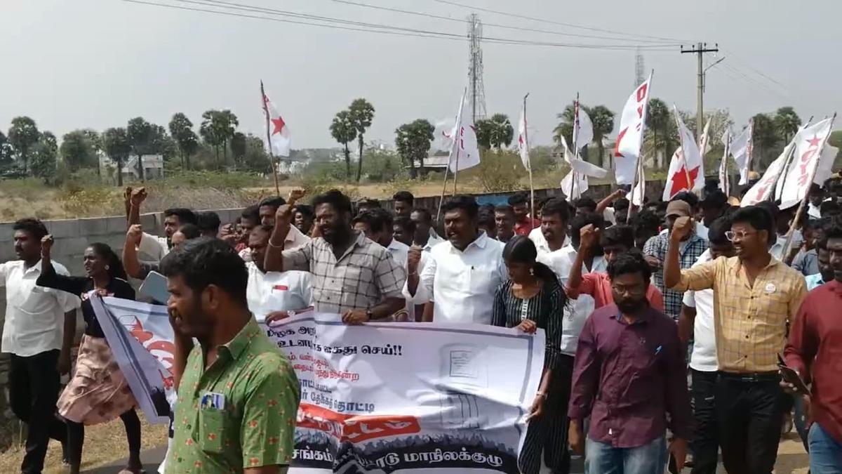 Police stop march to demolish the water tank in Vengaivayal