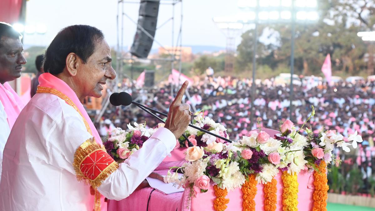  ‘Bangaru Telangana’ is making farmers self-reliant: KCR