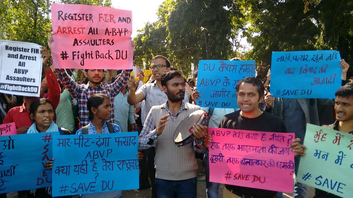 DU protests: hundreds march against ABVP - The Hindu