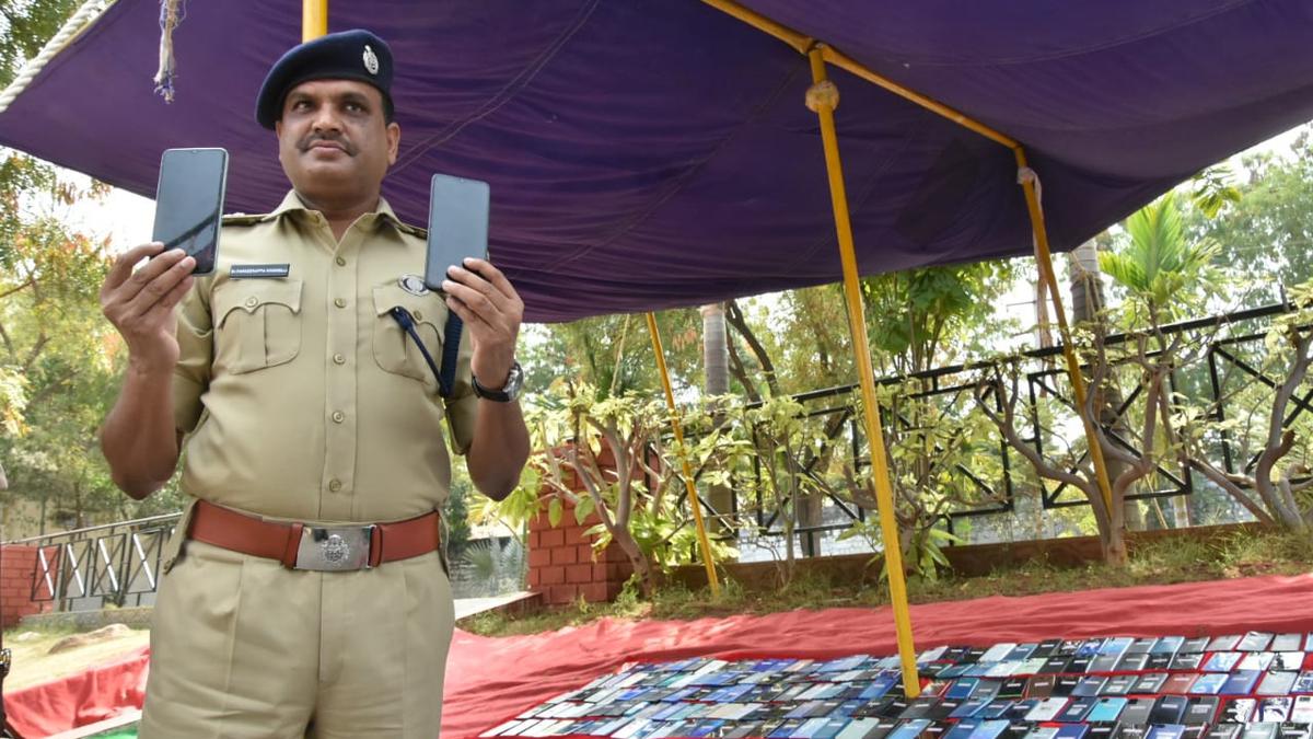 Anantapur district police recover over 5,000 mobiles, highest in State