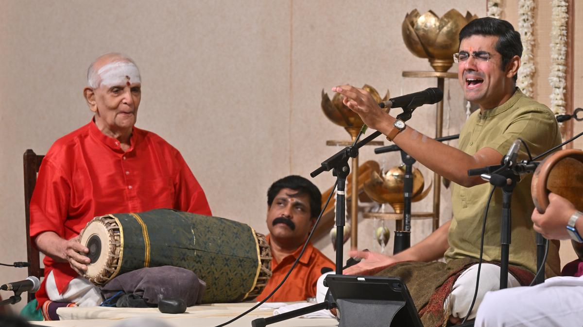 Maestro Umayalpuram Sivaraman ने संयमित मृदंगम खेलने की सुंदरता को रेखांकित किया
