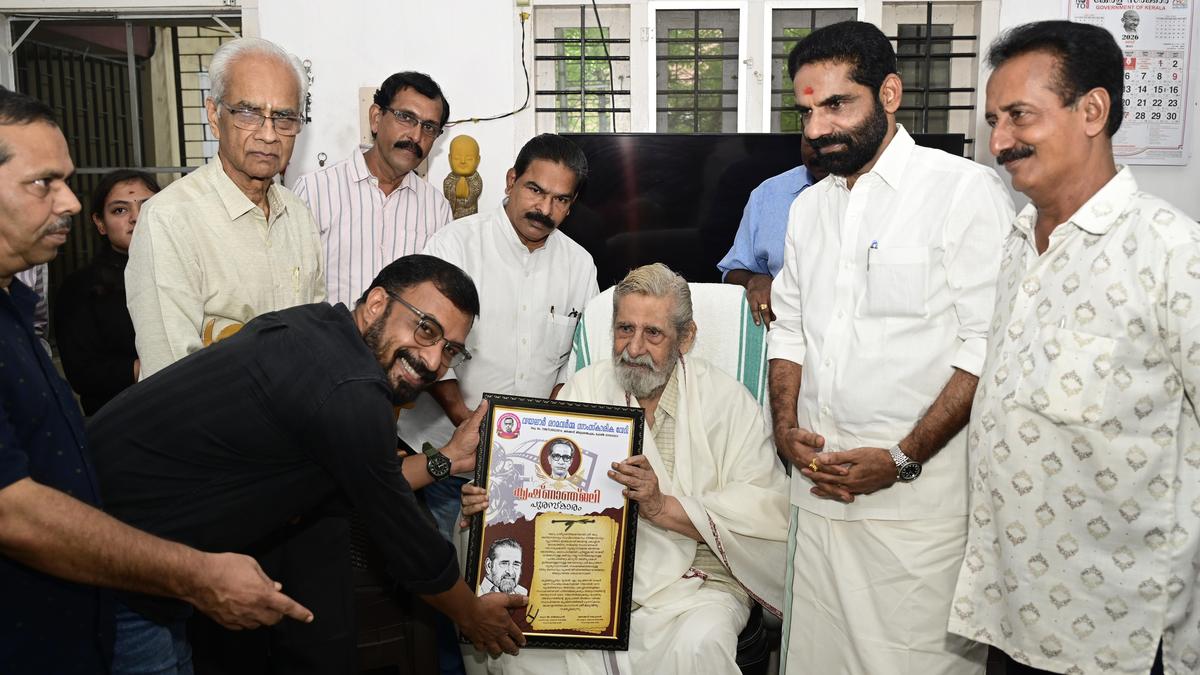Actor Madhu presented with Krishnanjali Award