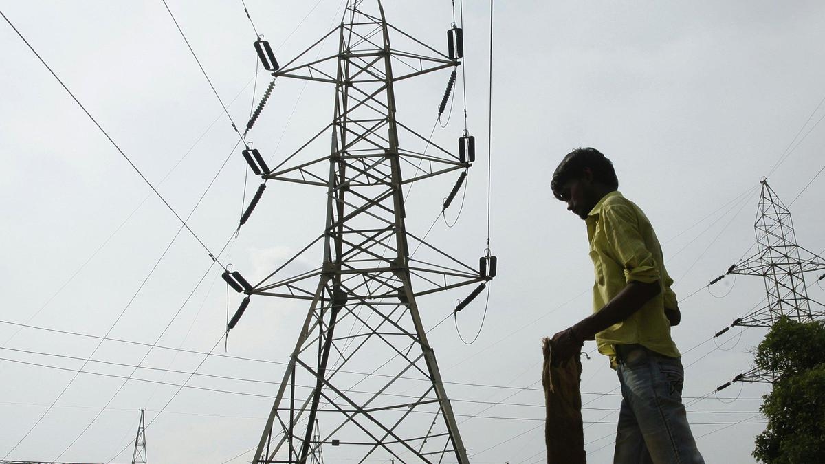War of words intensified in U.P. over power cuts in peak summer