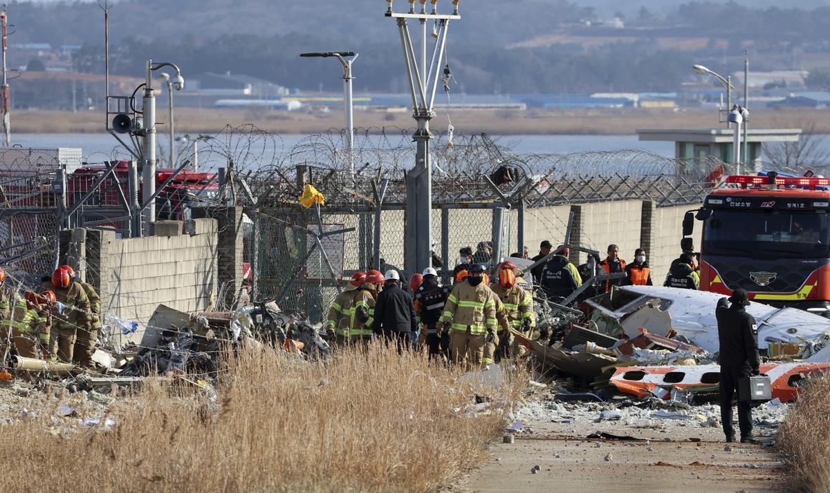 South Korea plane crash : 124 killed as Jeju aircraft landing gear  malfunctioned; flights cancelled at Muan airport 