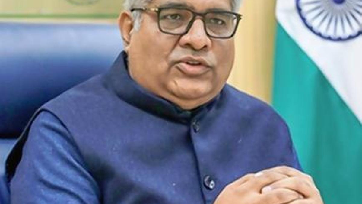 Union Environment Minister directs Delhi to focus on smart traffic management to fight air pollution