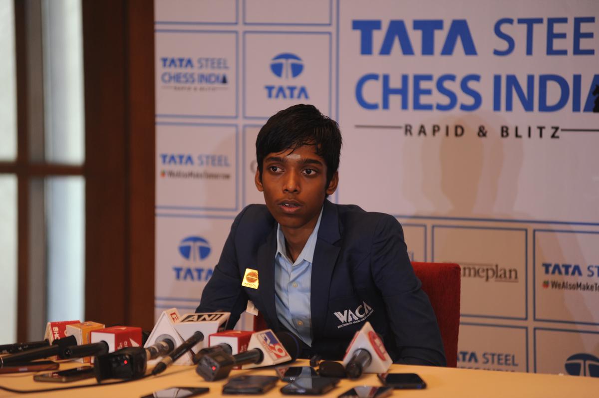 Praggnanandhaa vs Vishy Anand, Tata Steel Chess India Blitz 2018