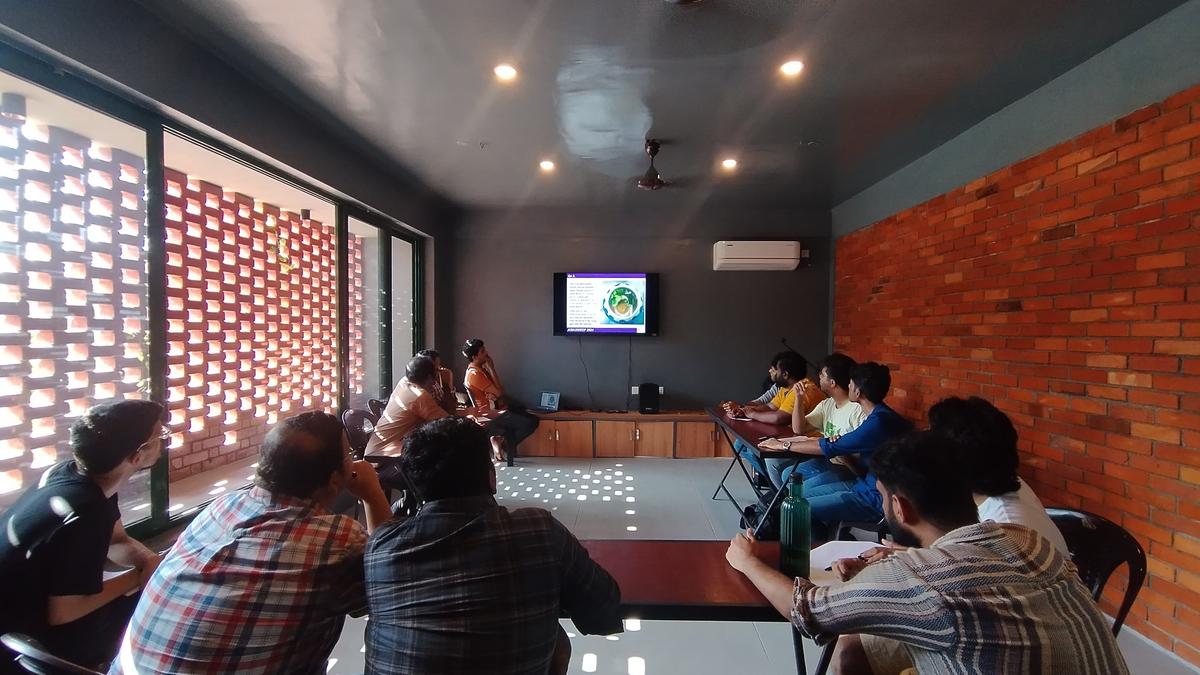 Quizforya in Thiruvananthapuram is a go-to platform for quiz enthusiasts