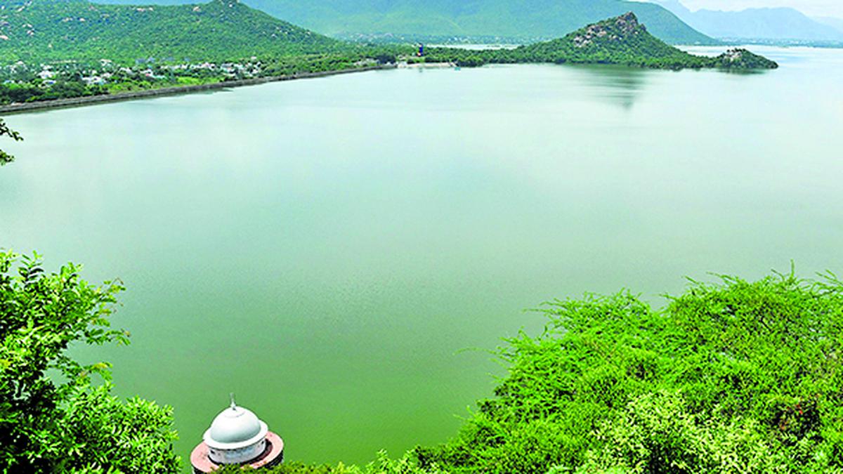 Water level in Mettur dam stands at 103.64 feet
