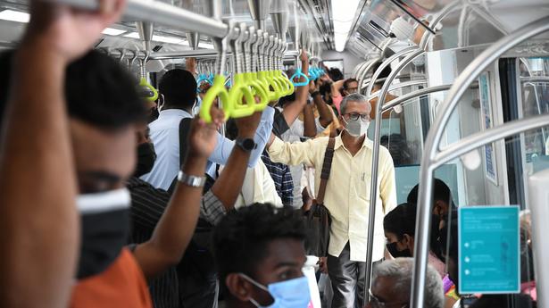 Kochi metro patronage constant despite floods, KSRTC trimming services