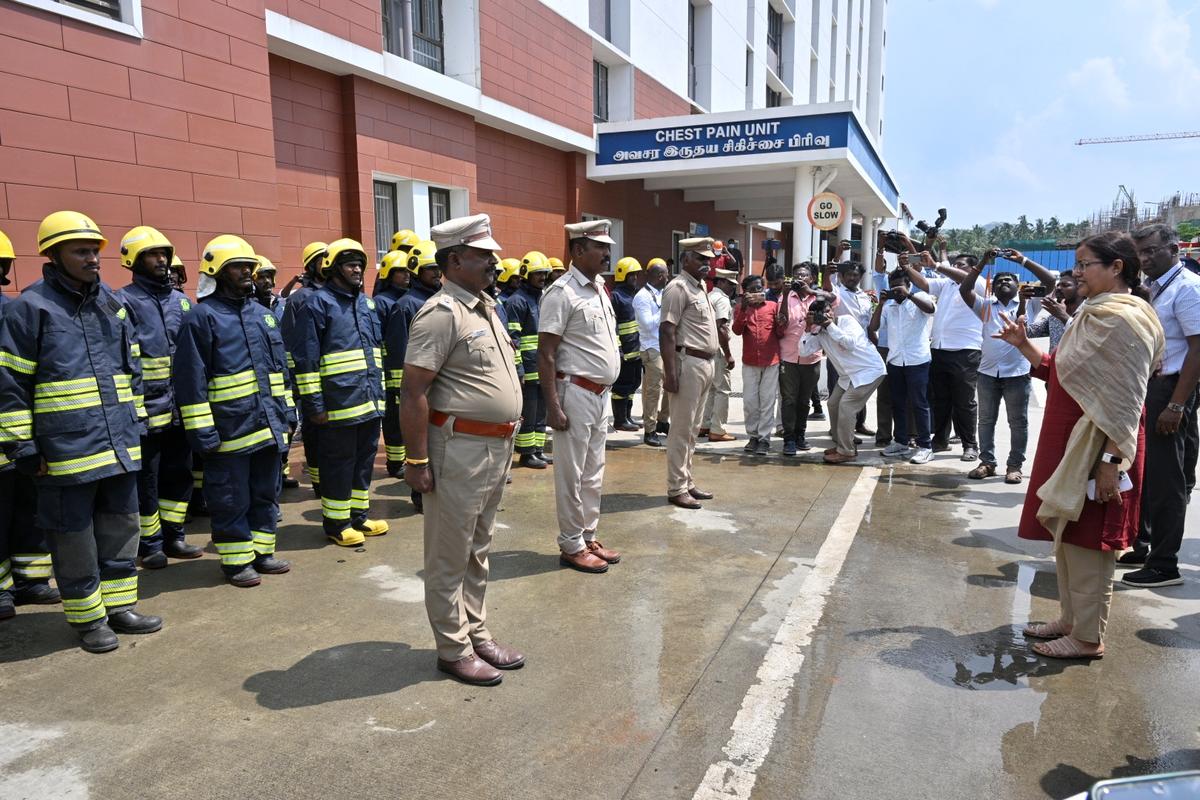 Seema Agrawal, DGP/Director, Tamil Nadu Fire and Rescue Services speaking with personnel during the drill at CMC Hospital’s Ranipet campus on Tuesday.