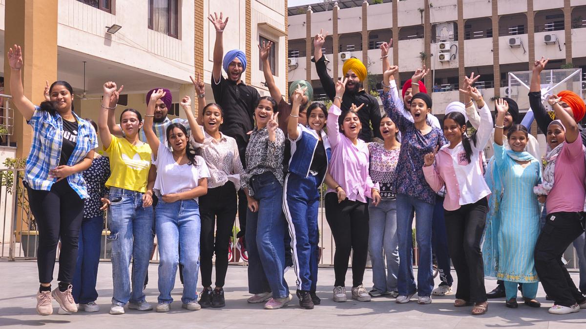 CBSE class 12 results declared, pass percentage dropped to 85.20%