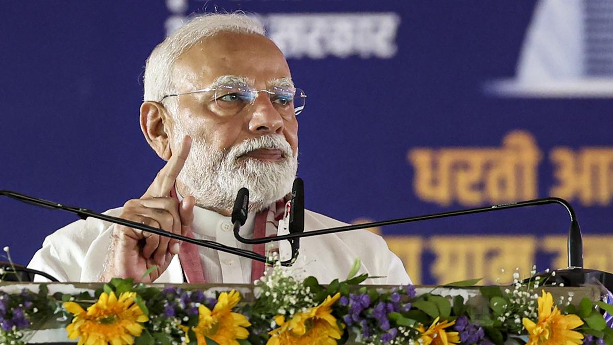 JMM, Congress and RJD will not let Jharkhand progress: PM Modi