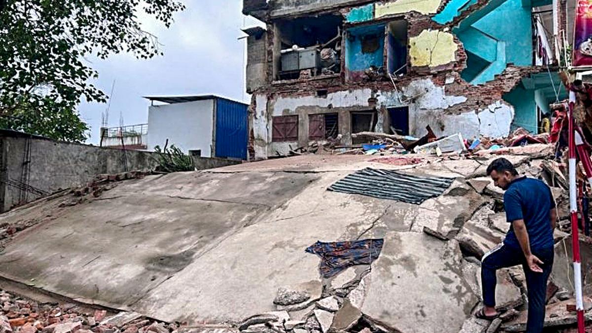 Three killed, 8 injured as building collapses in Jharkhand's Deoghar