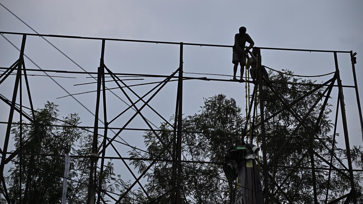 VMC makes stability certificate must for all hoardings in Vijayawada