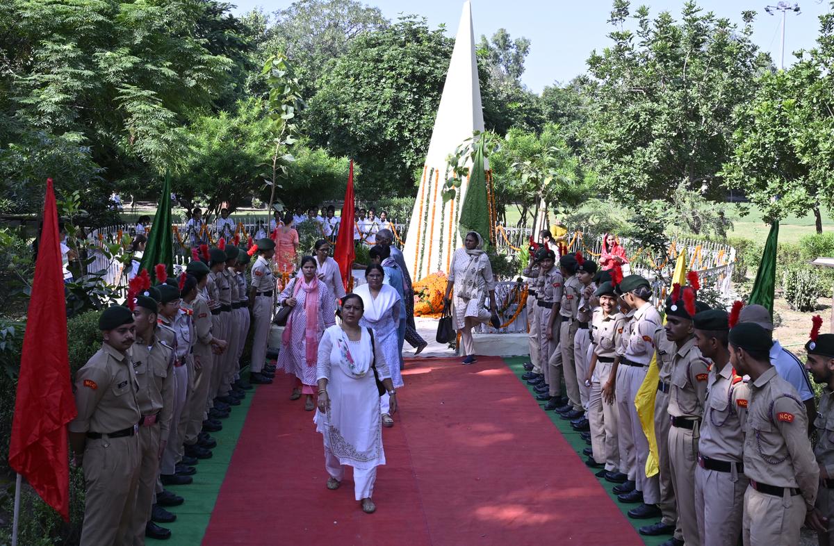 NCC cadets offering tribute on the occasion of Rao Tula Ram’s martyrdom day, at Naiwala Chowk in Rewari district of Haryana on September 23, 2025. NCC cadets offering tribute on the occasion of Rao Tula Ram’s martyrdom day, at Naiwala Chowk in Rewari district of Haryana on September 23, 2025.