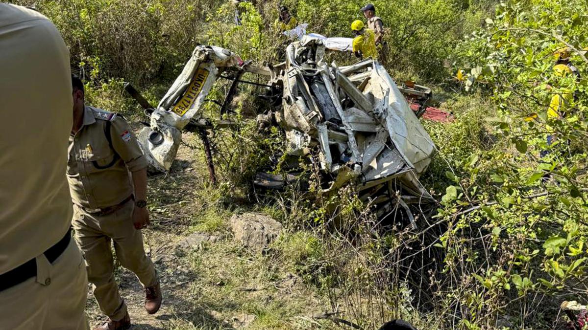 Eight killed after vehicle plunges into gorge in Uttarakhand