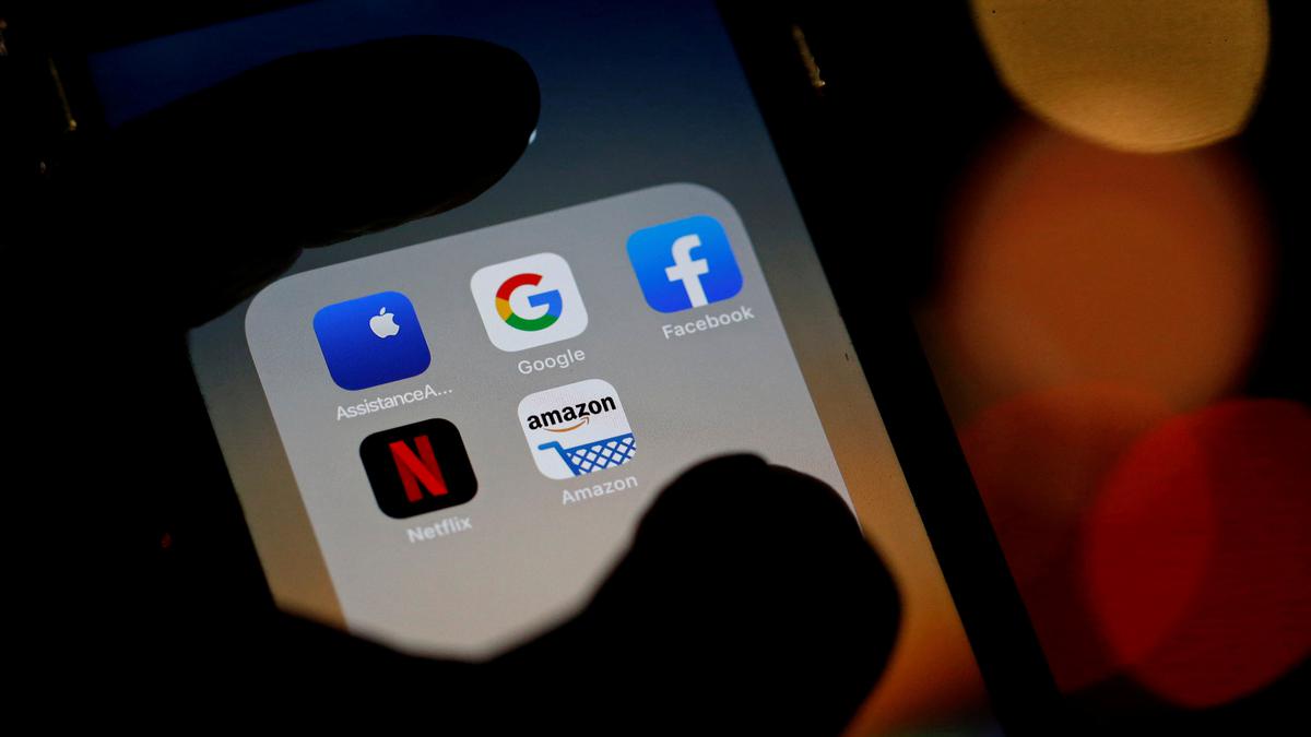 U.S. bill to rein in Big Tech backed by dozens of small and big companies