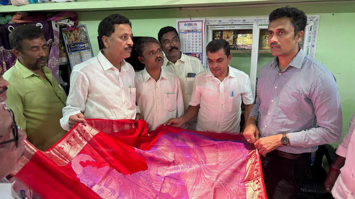 Dharmavaram Silk Stuns Global Fashion Experts in China