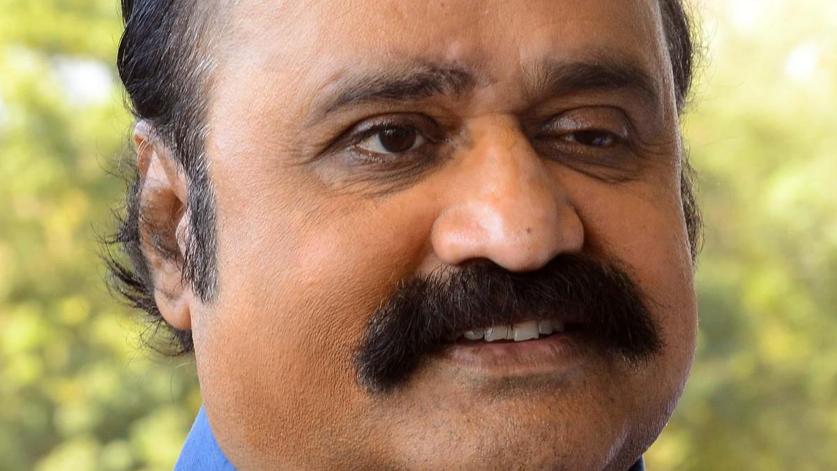 Days after launching party, V. Pugazhendi pledges support to DMK