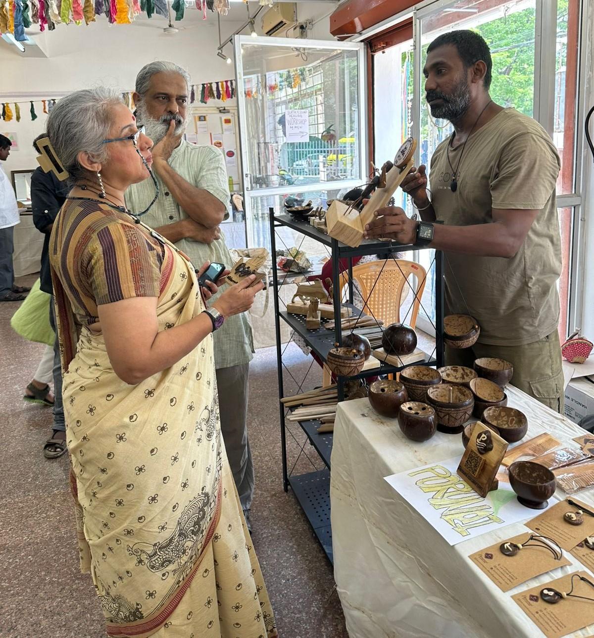 IHMC प्रदर्शनी में अभिनेत्री रेवती