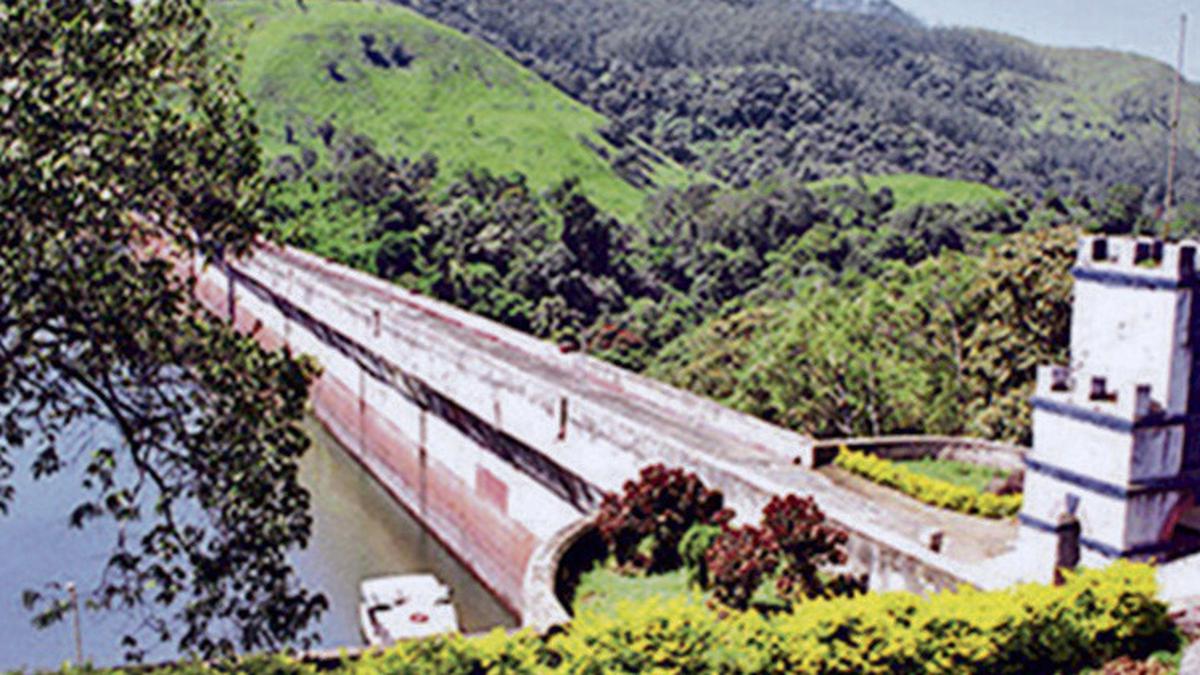 Water level in Mullaperiyar dam stands at 120.20 feet