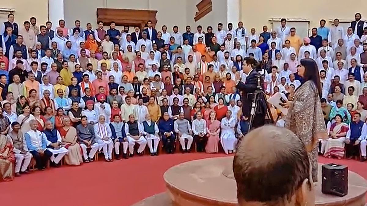 MPs turn up in myriad colours for farewell pic at old Parliament building