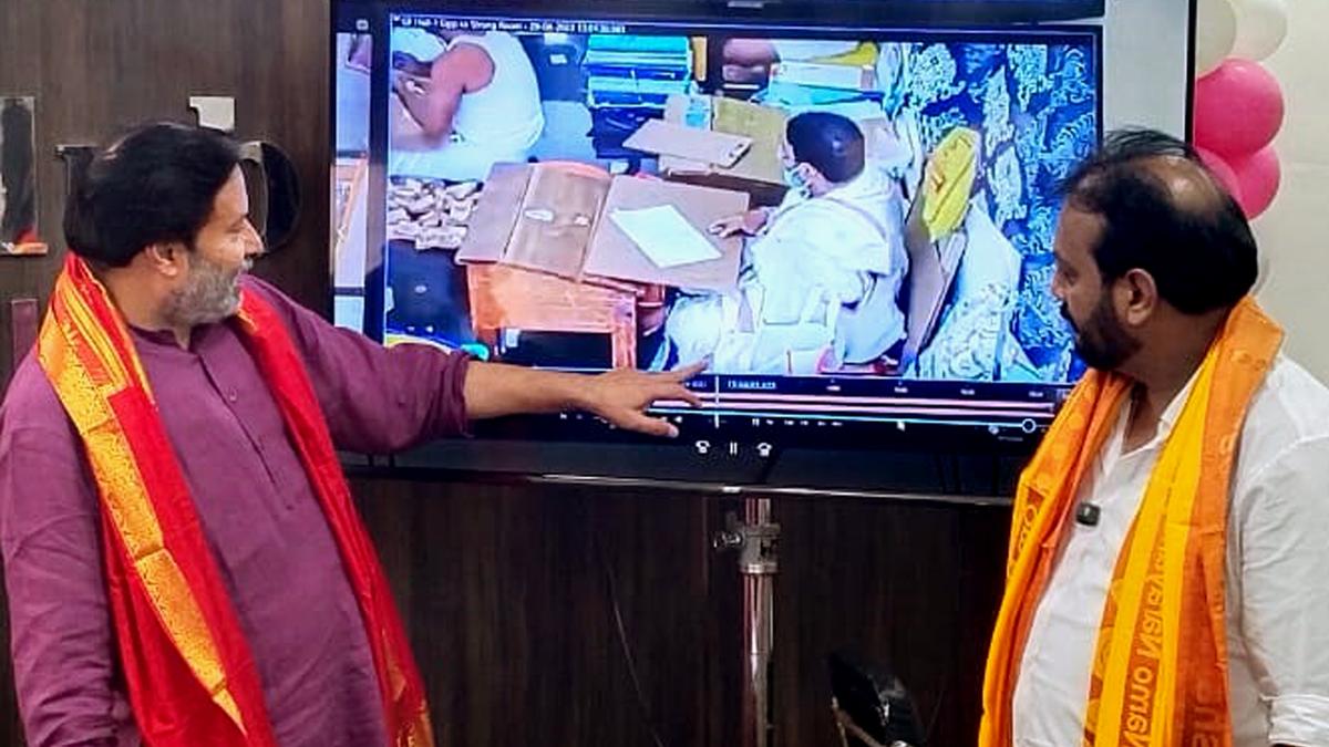 TTD board members release ‘proof’ of Parakamani scam, hail HC verdict to probe case afresh