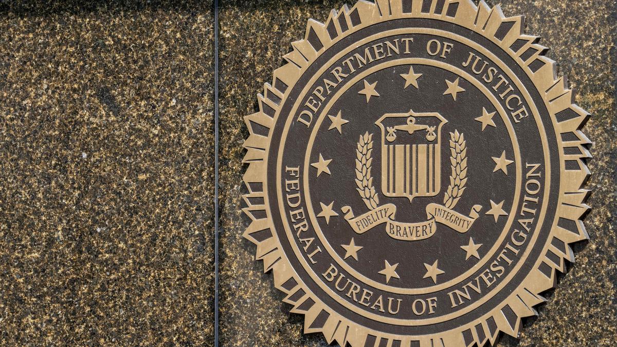 FBI warns of hoax bomb threats from Russia at U.S. voting sites