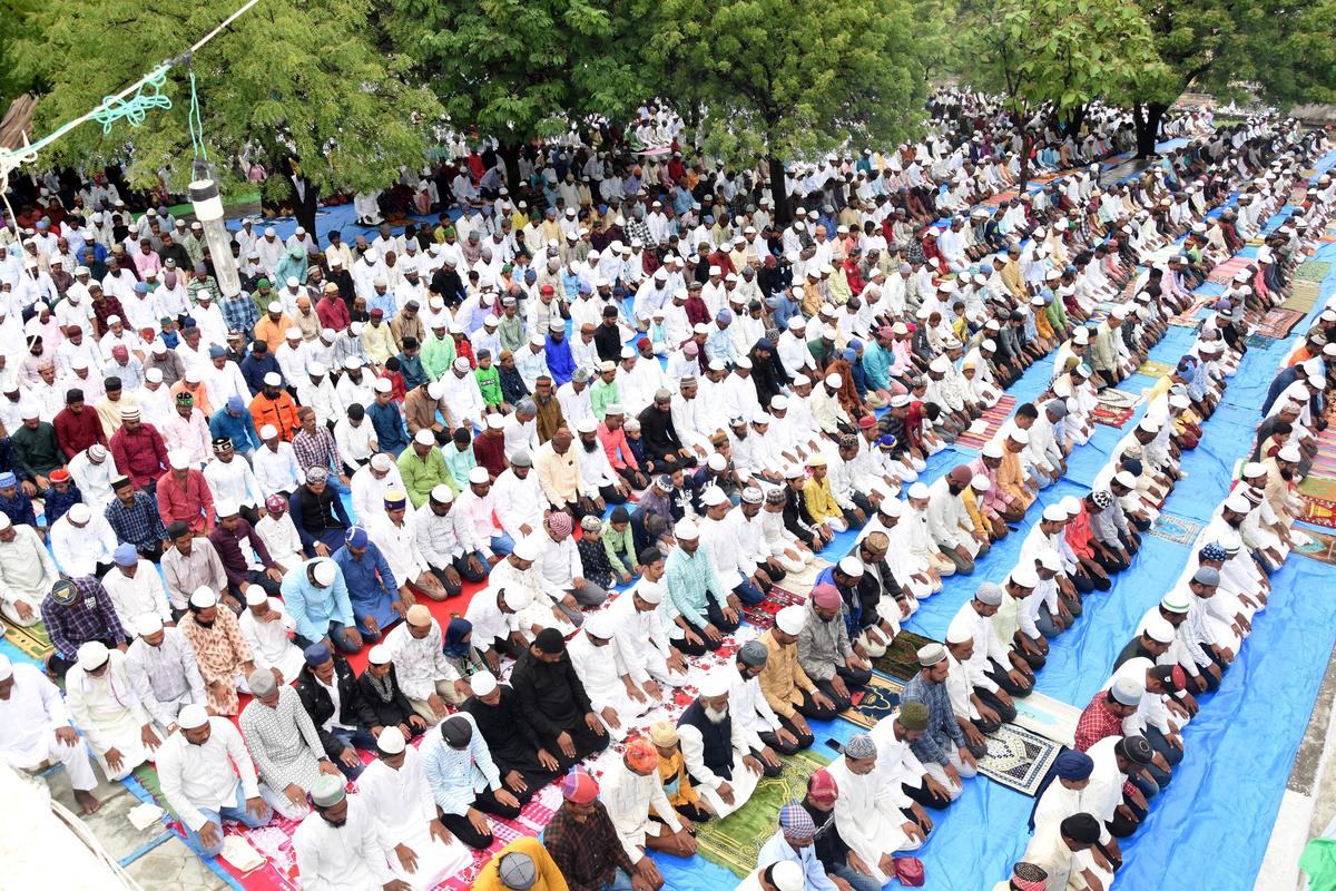 Mob attacks mosque; the two parties later reach a compromise